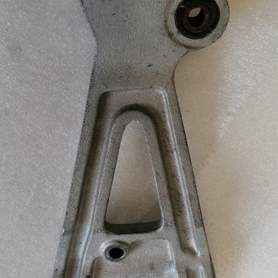 occasion Platine repose pied passager droit Suzuki 750 GSXR 