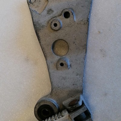 occasion Platine repose pied passager gauche Suzuki 750 GSXR 