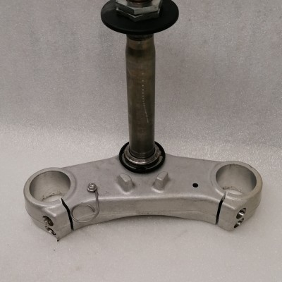 occasion Té de fourche inférieur Triumph 955I Speed triple 