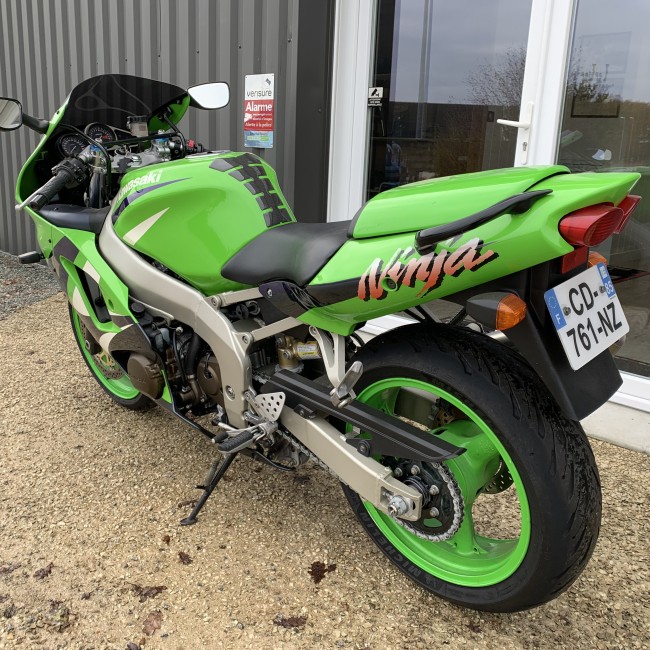 Kawasaki ZX6R