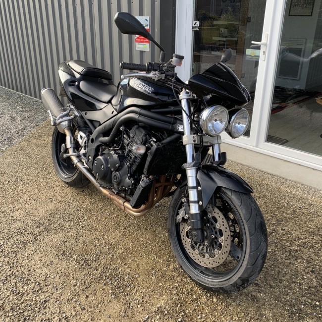 Triumph 955I Speed triple