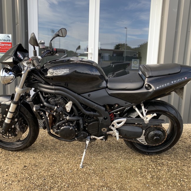 Triumph 955I Speed triple