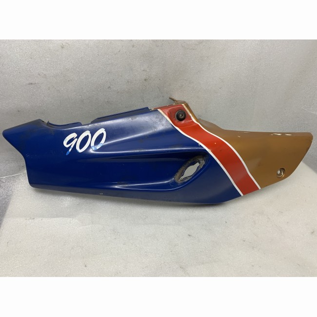 Flanc arrière droit Honda 900 CBR