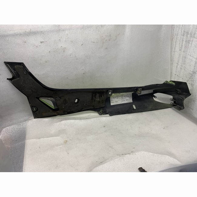 Flanc arrière droit Kawasaki 600 ZZR