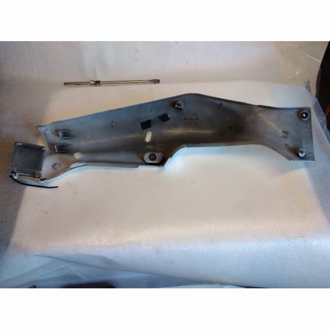 Flanc arrière droit Suzuki 750 GSXR
