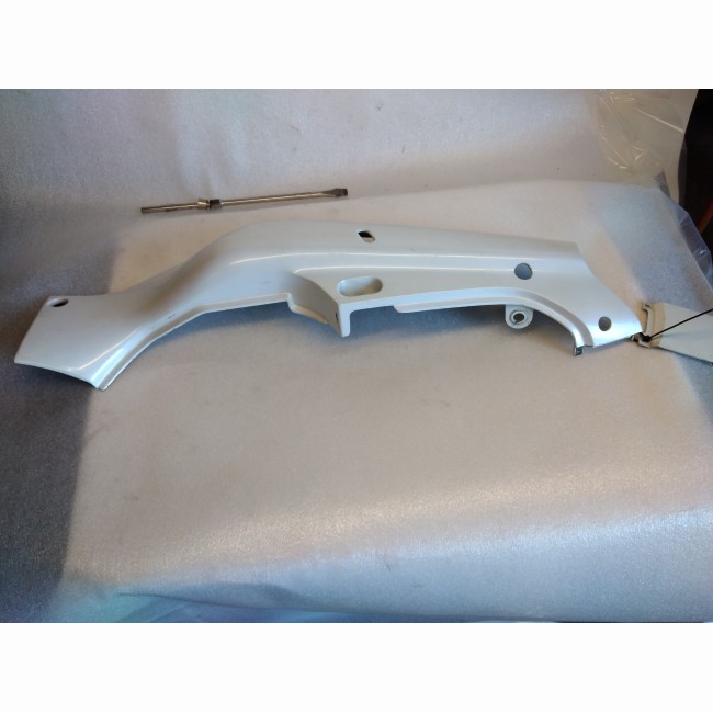 Flanc arrière droit Suzuki 750 GSXR