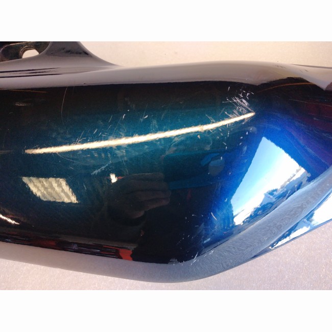 Flanc arrière droit Suzuki 750 GSXR W