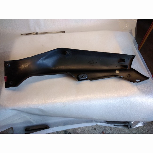 Flanc arrière gauche Suzuki 750 GSXR