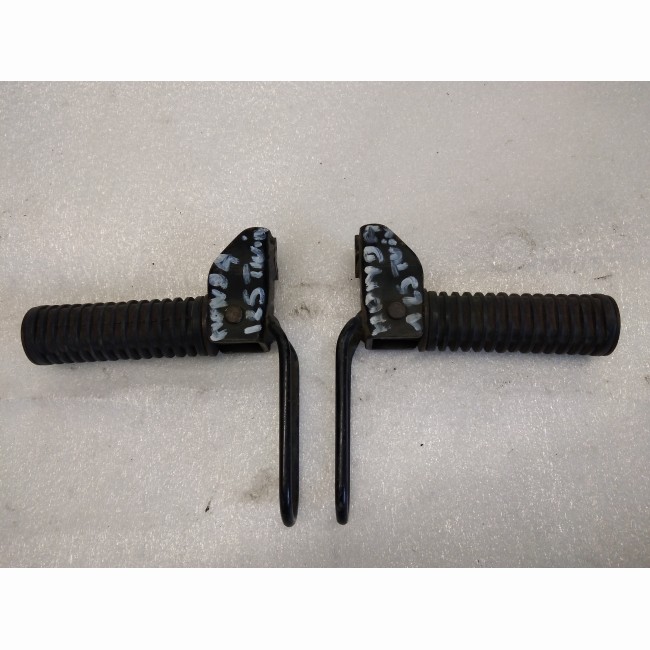 Paire de repose pied passager Honda CB 125 TWIN