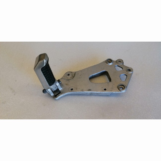 Platine passager gauche Suzuki 1100 GSXR