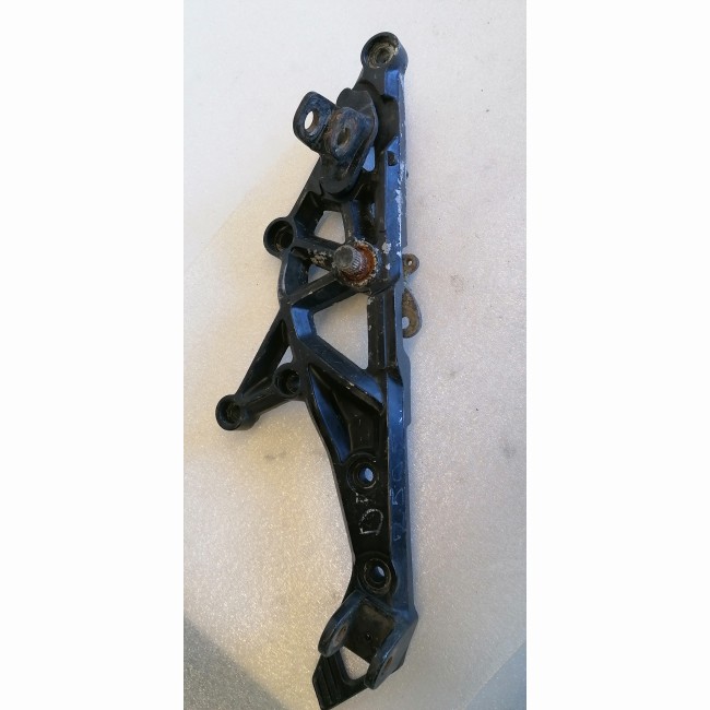Platine repose pied droite Kawasaki 750 GPZX