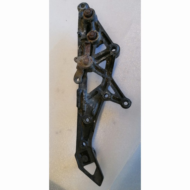 Platine repose pied droite Kawasaki 750 GPZX