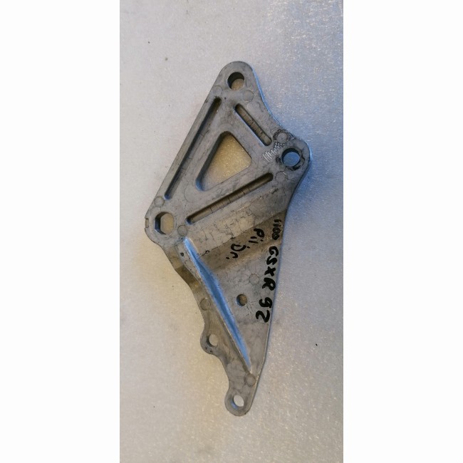 Platine repose pied pilote droite Suzuki 1100 GSXR