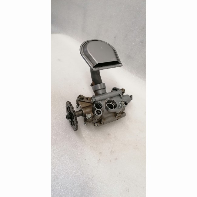 Pompe à huile Honda 750 VFR RC36